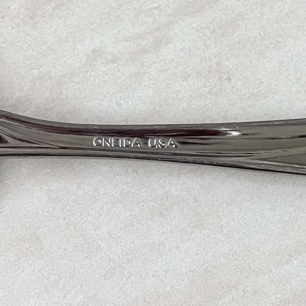 2pc ONEIDA Flight-Reliance Stainless Oval Soup Spoon 6 3/4” Glossy Flatware USA